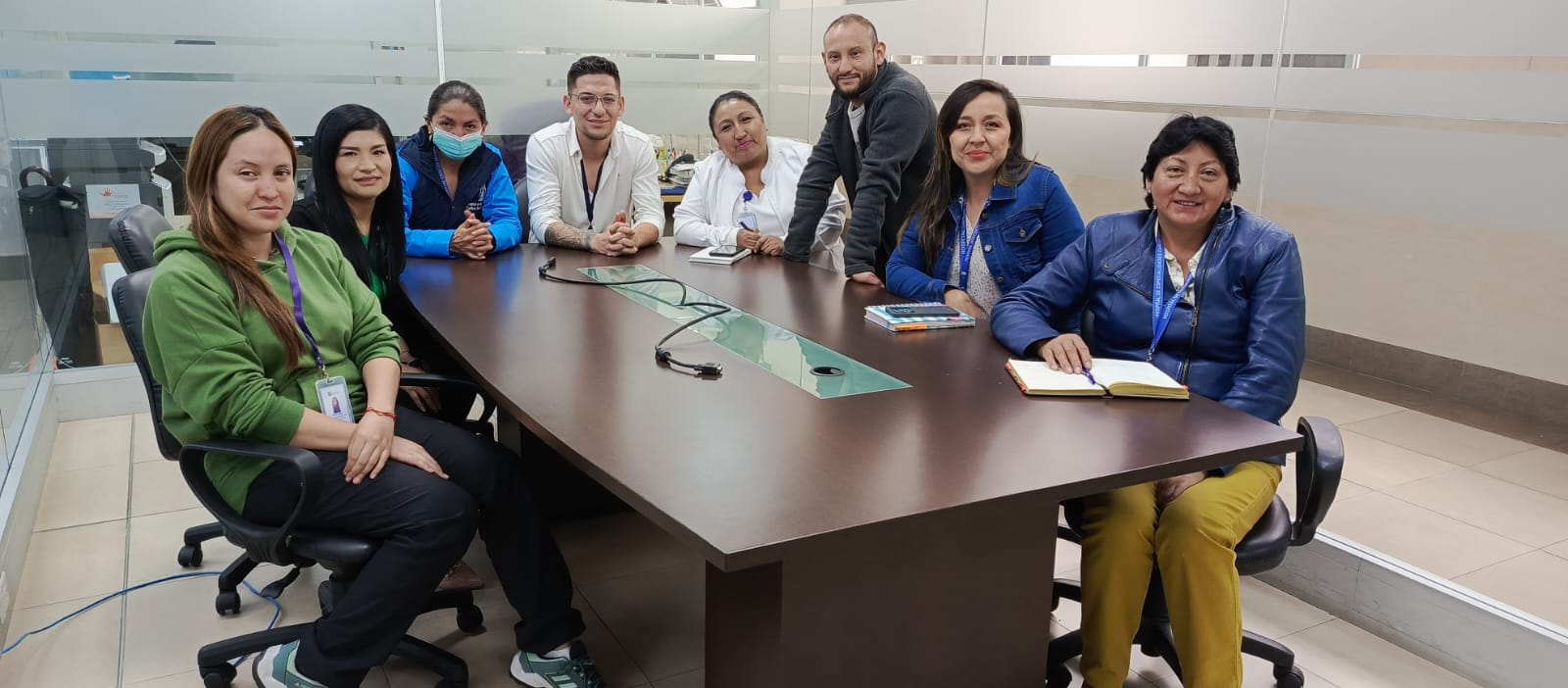 Reunión de trabajo en riesgos con representantes del Hospital Carlos Andrade Marín