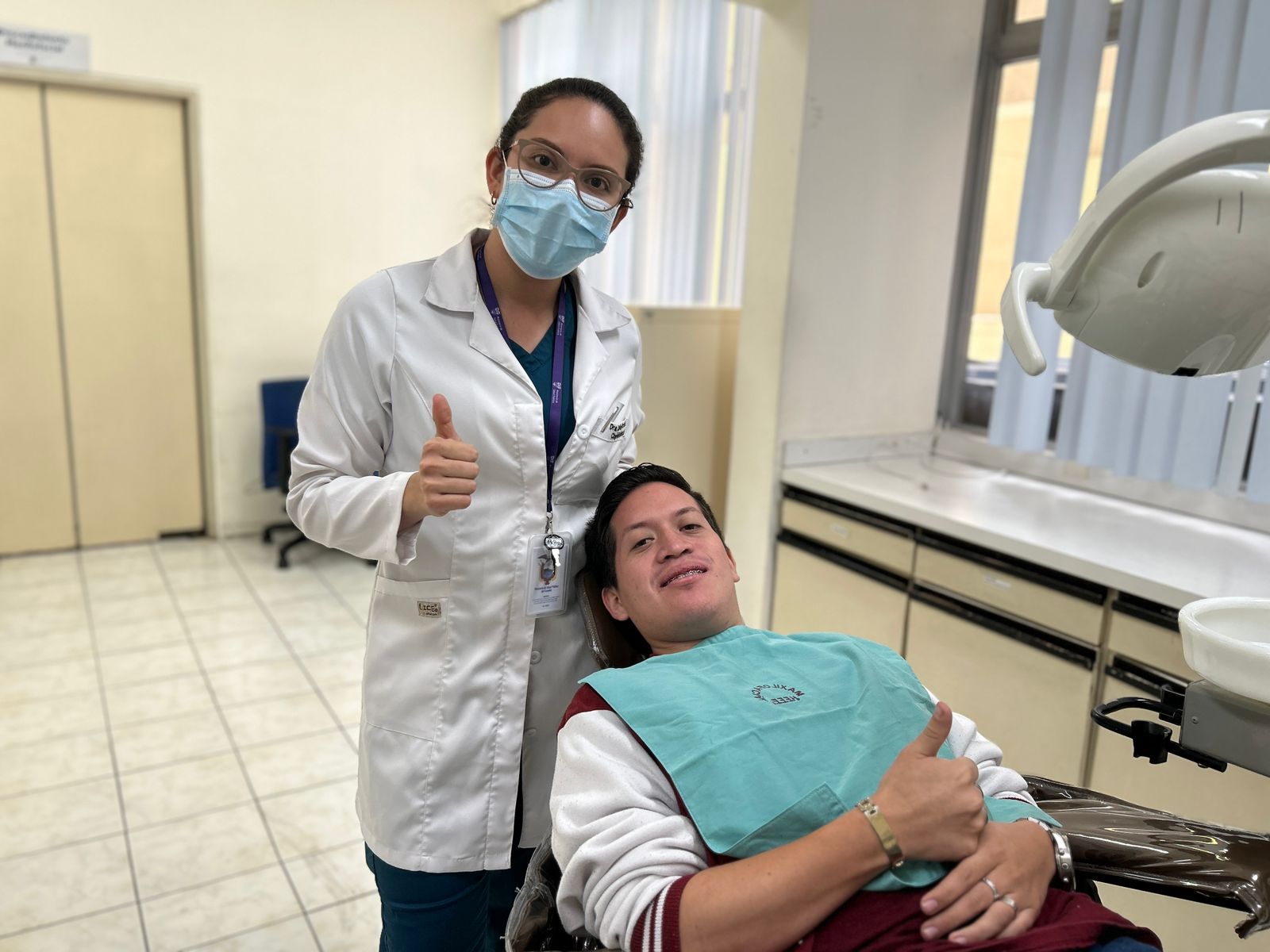 Kevin Quintanilla recupera su sonrisa y confianza tras cirugía maxilofacial en nuestro hospital.